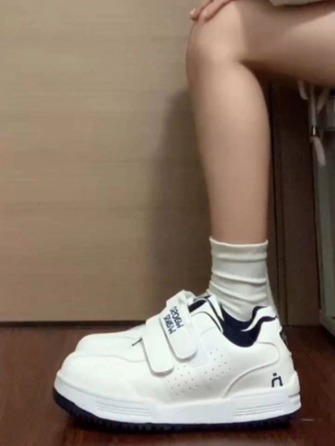 低帮 系带 魔术贴 皮革