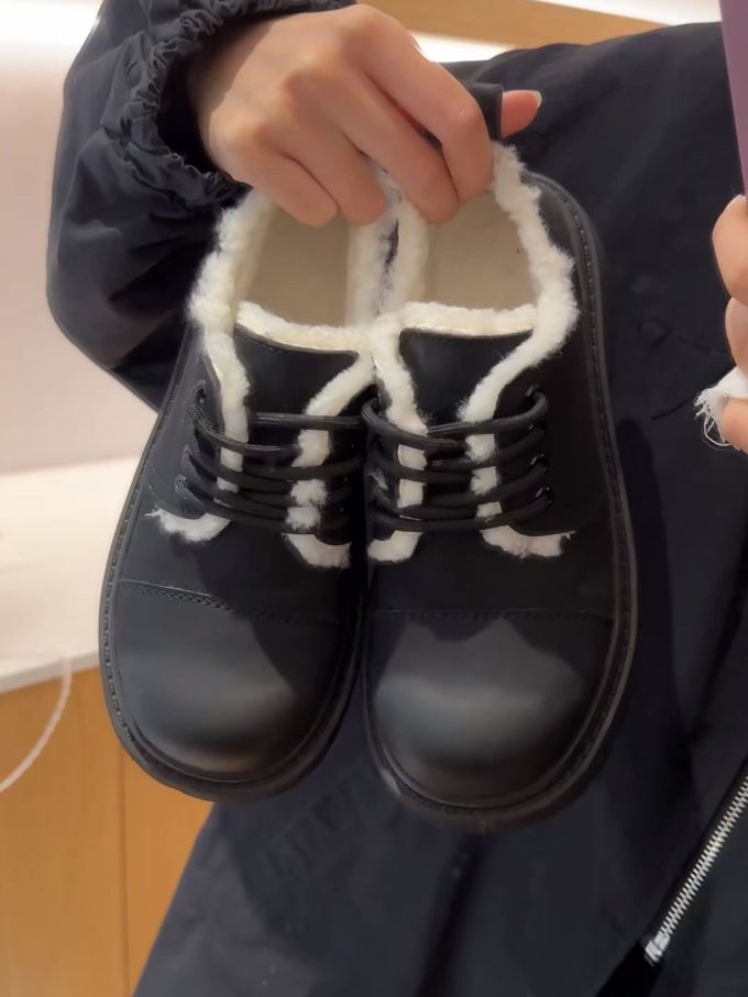 圆头 深口鞋 皮革