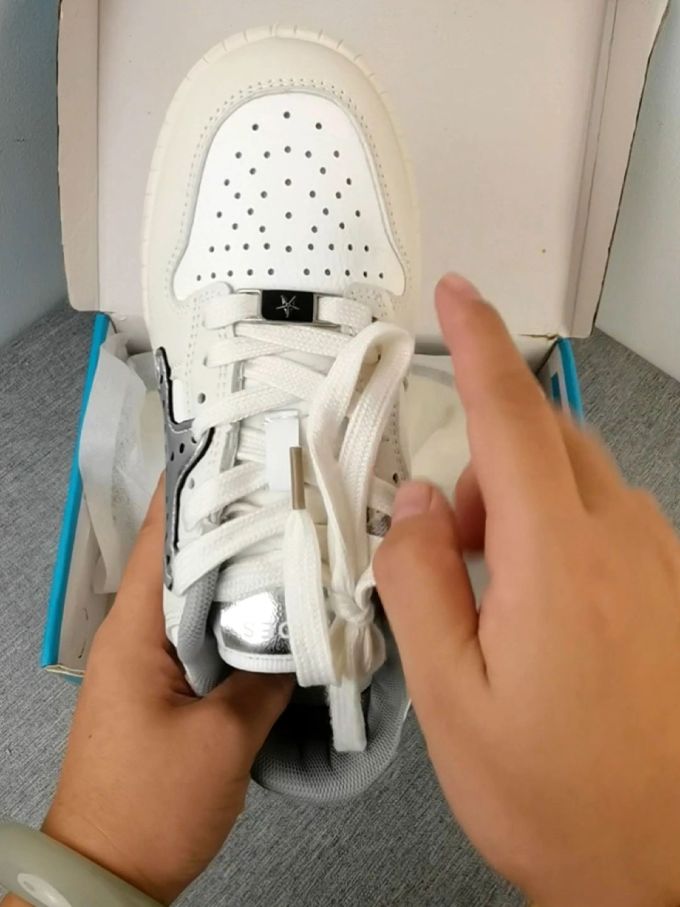 系带 皮革
