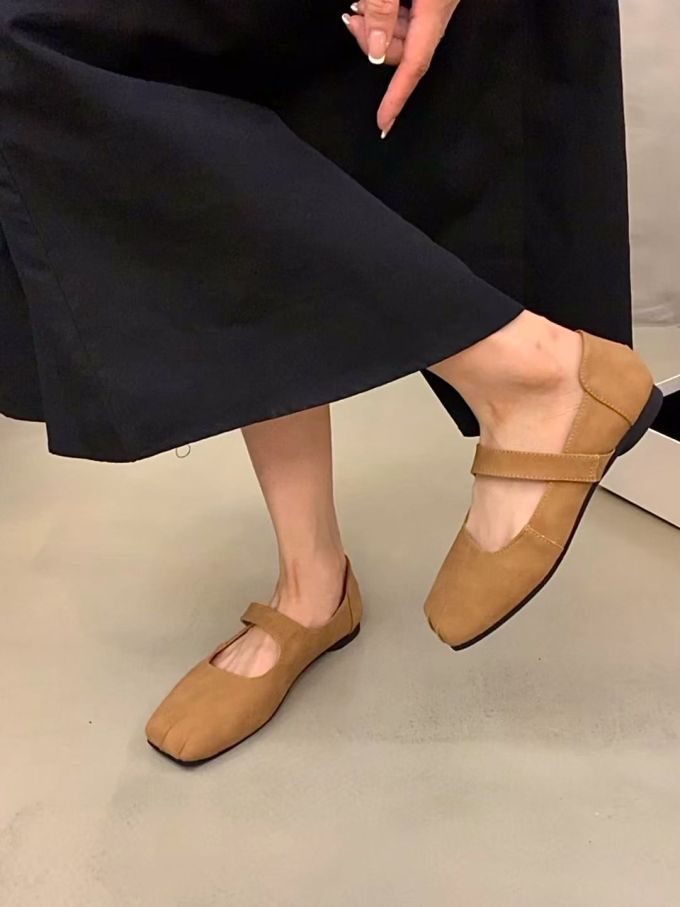 方头 松紧带 中口鞋 皮革