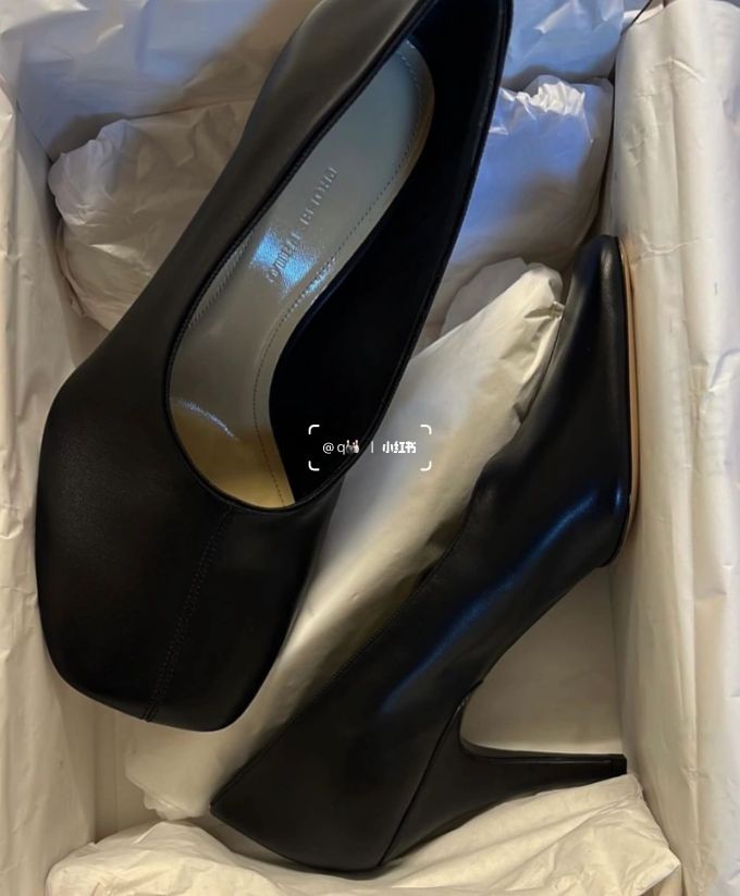 方头 低帮 一脚蹬 中口鞋 皮革