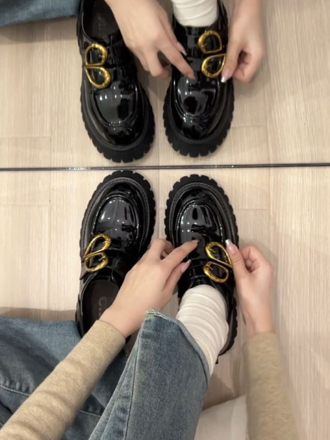 圆头 袢扣 皮革 
