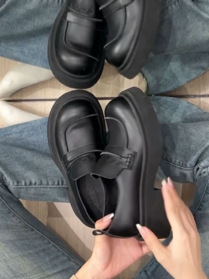 圆头 低帮 袢扣 深口鞋 皮革 