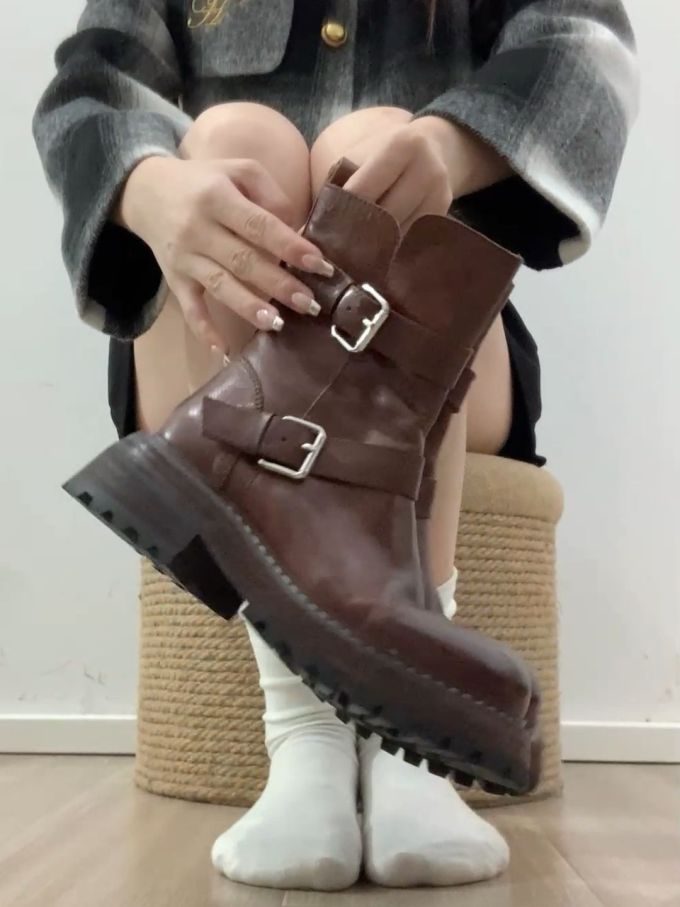方头 袢扣 皮革 