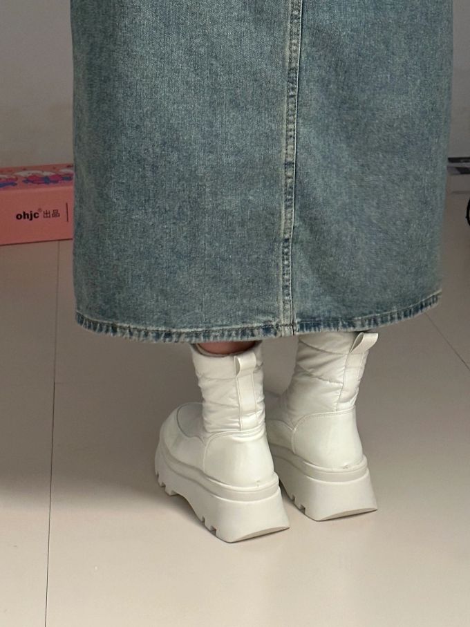 皮革 