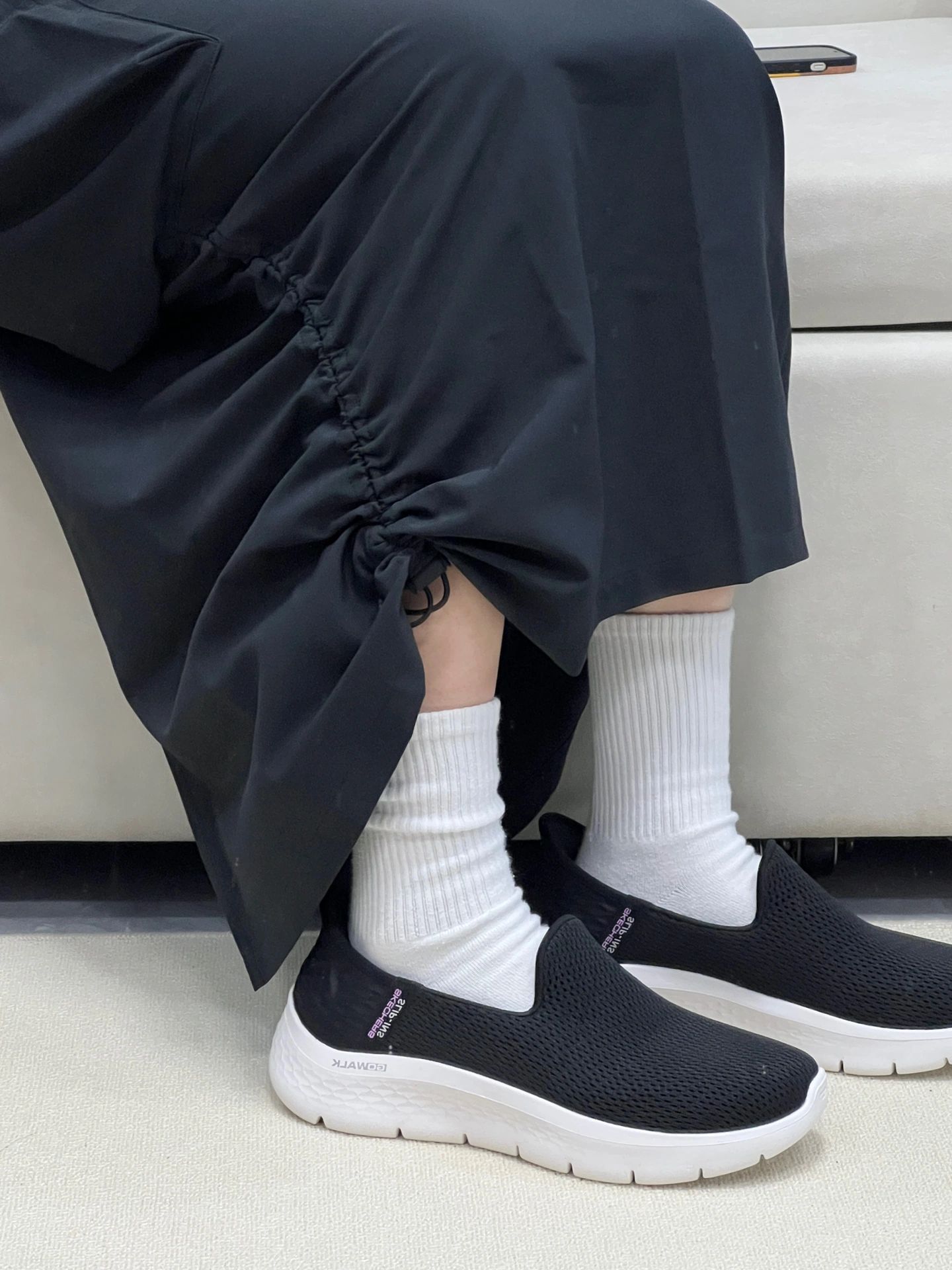 不对称 圆形领 蓝黑色  - VALI鞋履AI设计主图