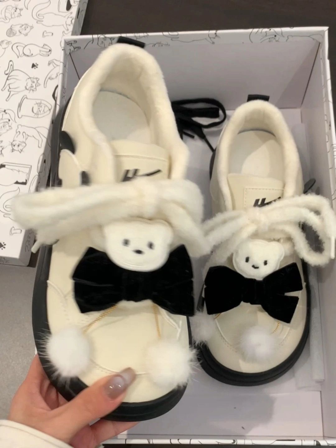  - VALI鞋履AI设计主图