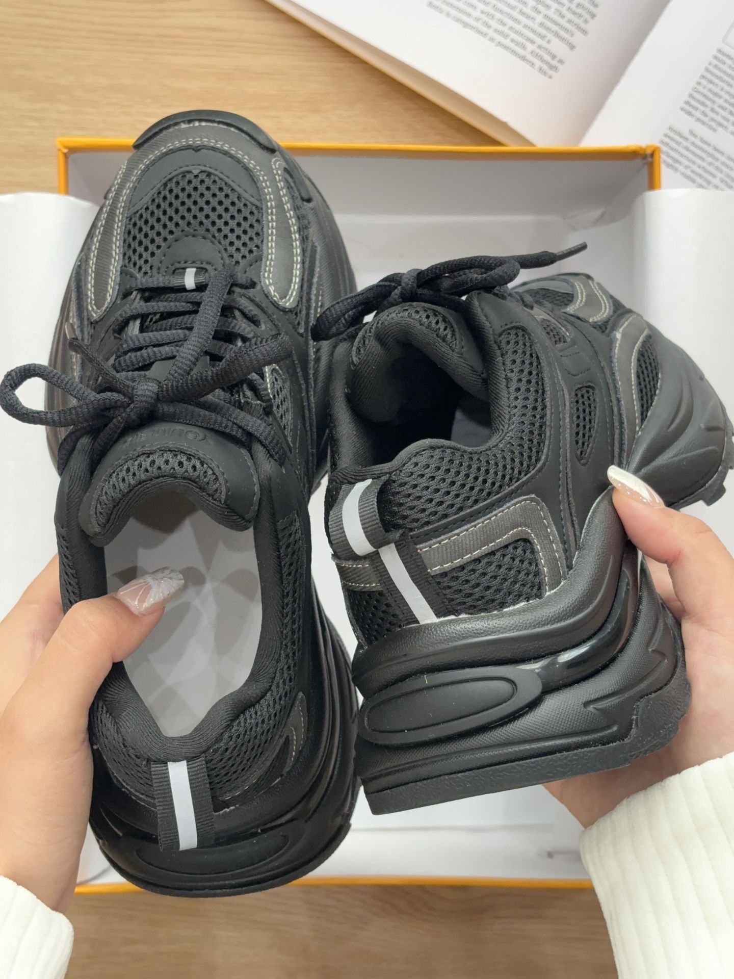 低帮 系带  - VALI鞋履AI设计主图