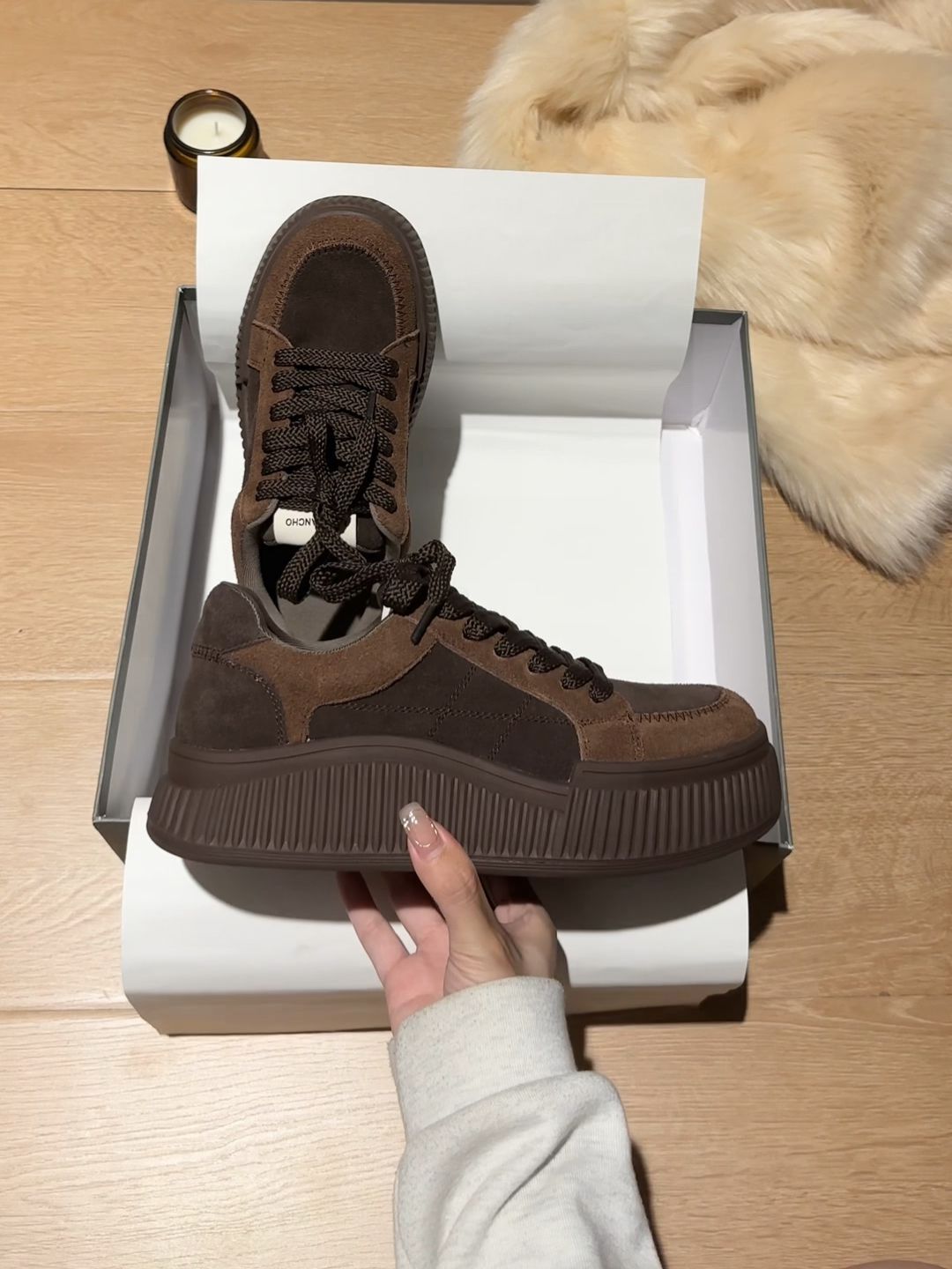 低帮 系带 皮革  - VALI鞋履AI设计主图