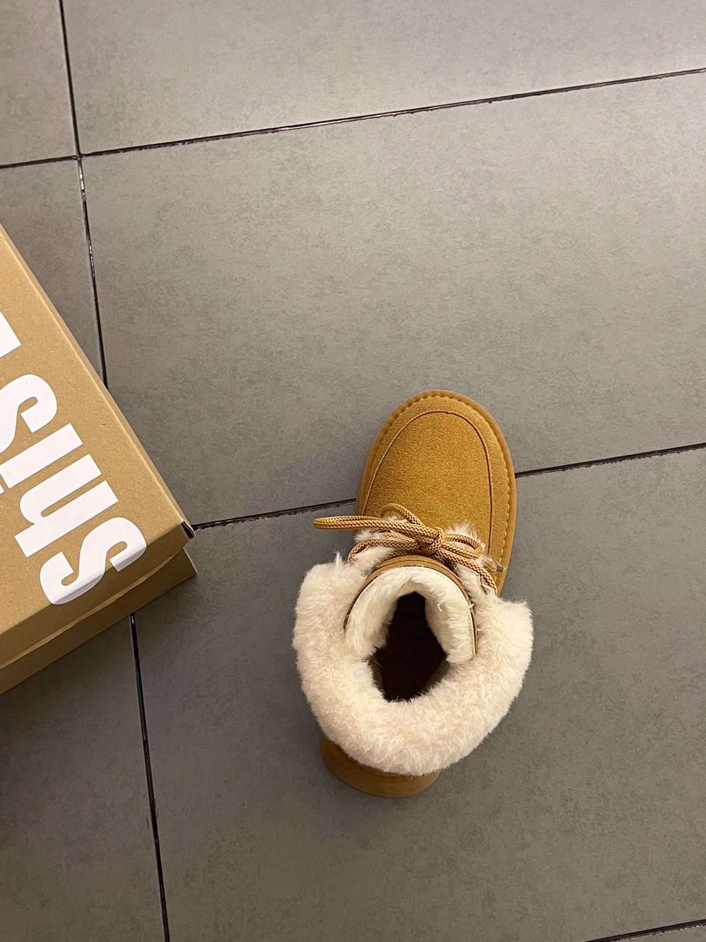  - VALI鞋履AI设计主图