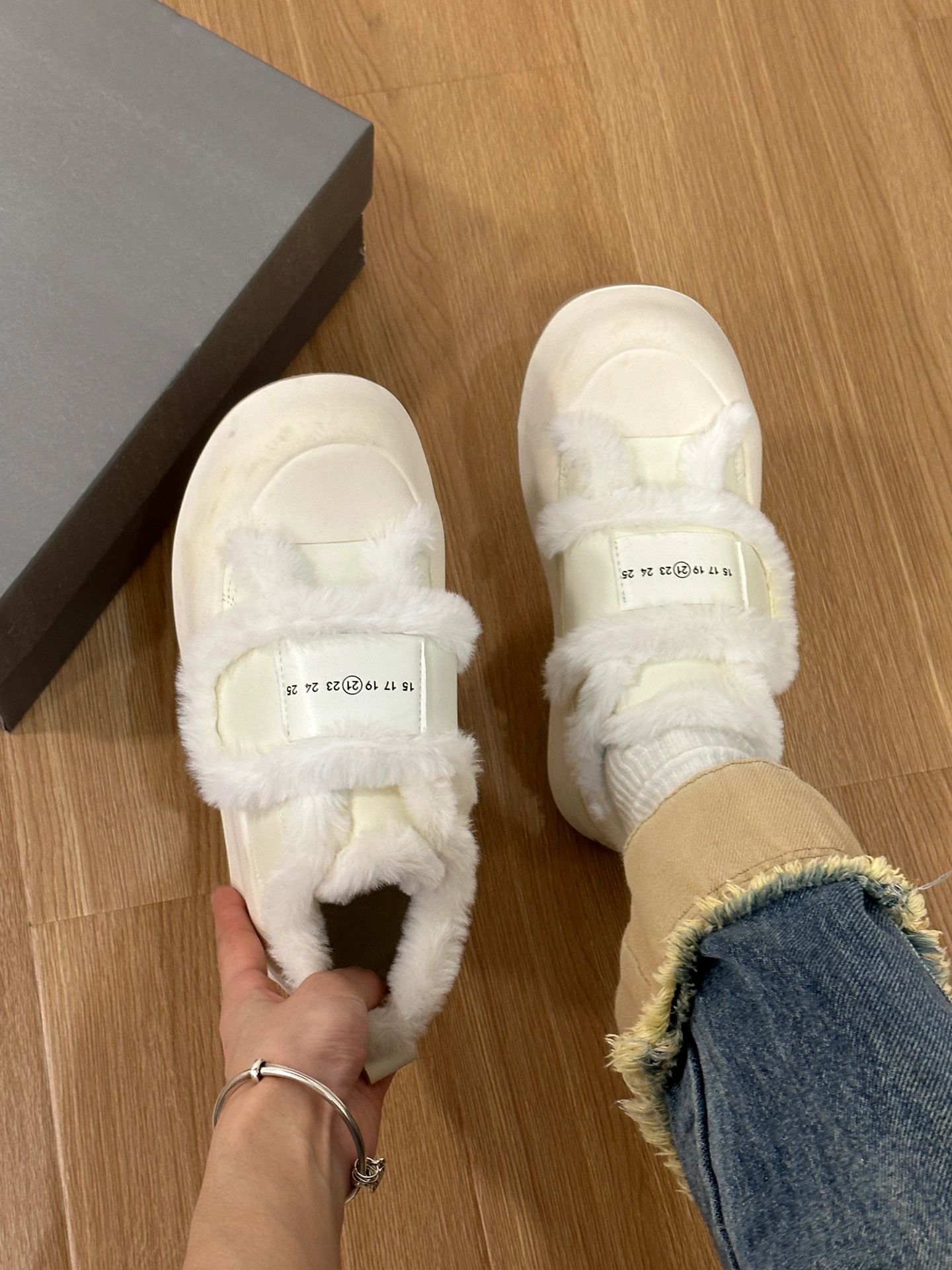 低帮  - VALI鞋履AI设计主图