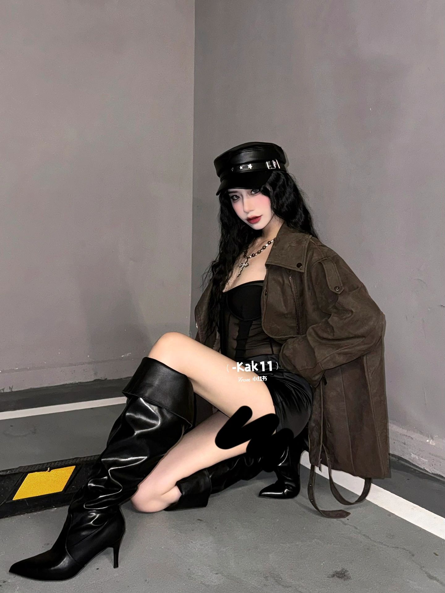 皮革面料 H型 巧克力棕色 咖啡豆棕 基础扣饰 ABG辣妹 辣妹  - VALI鞋履AI设计主图