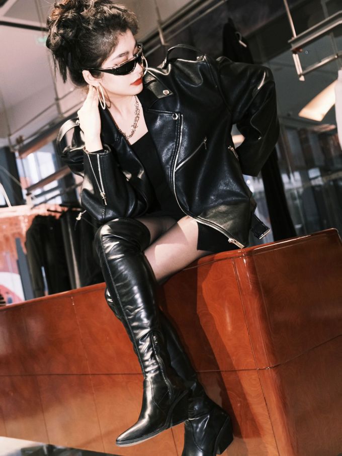 皮革面料 H型 翻驳领 酱黑色 基础扣饰 功能拉链 基础拉链 