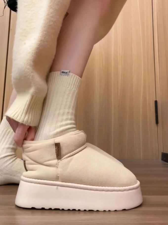 皮革 
