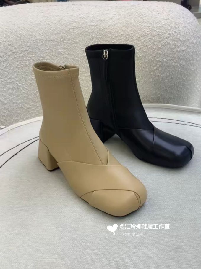 粗跟 方头 皮革