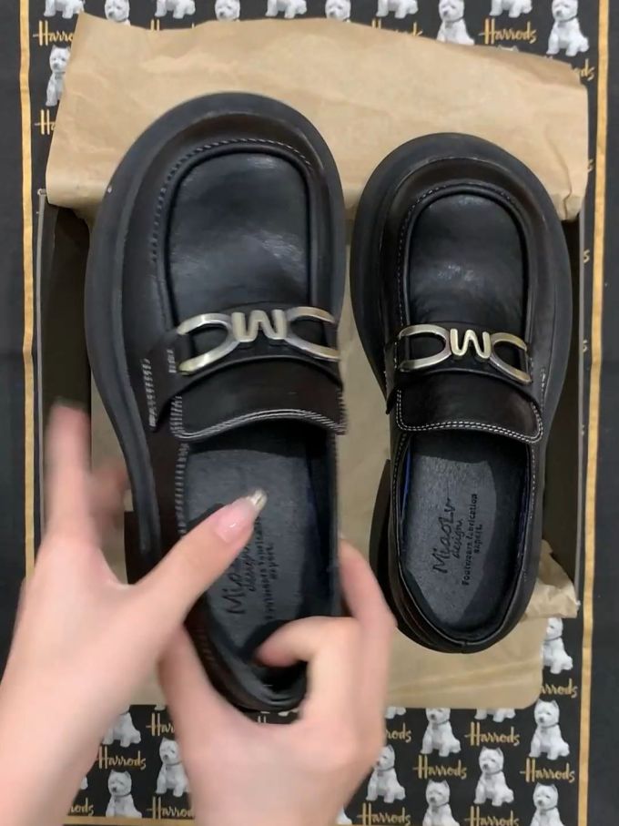 圆头 低帮 一脚蹬 深口鞋 皮革