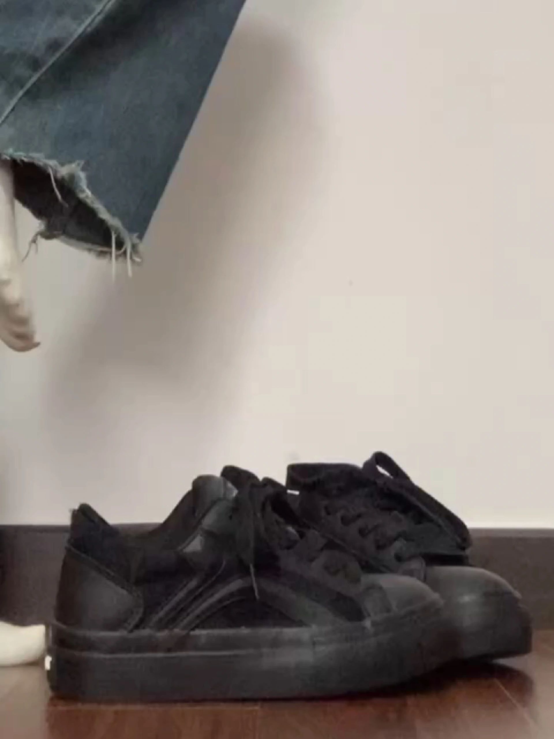 低帮 系带 皮革  - VALI鞋履AI设计主图