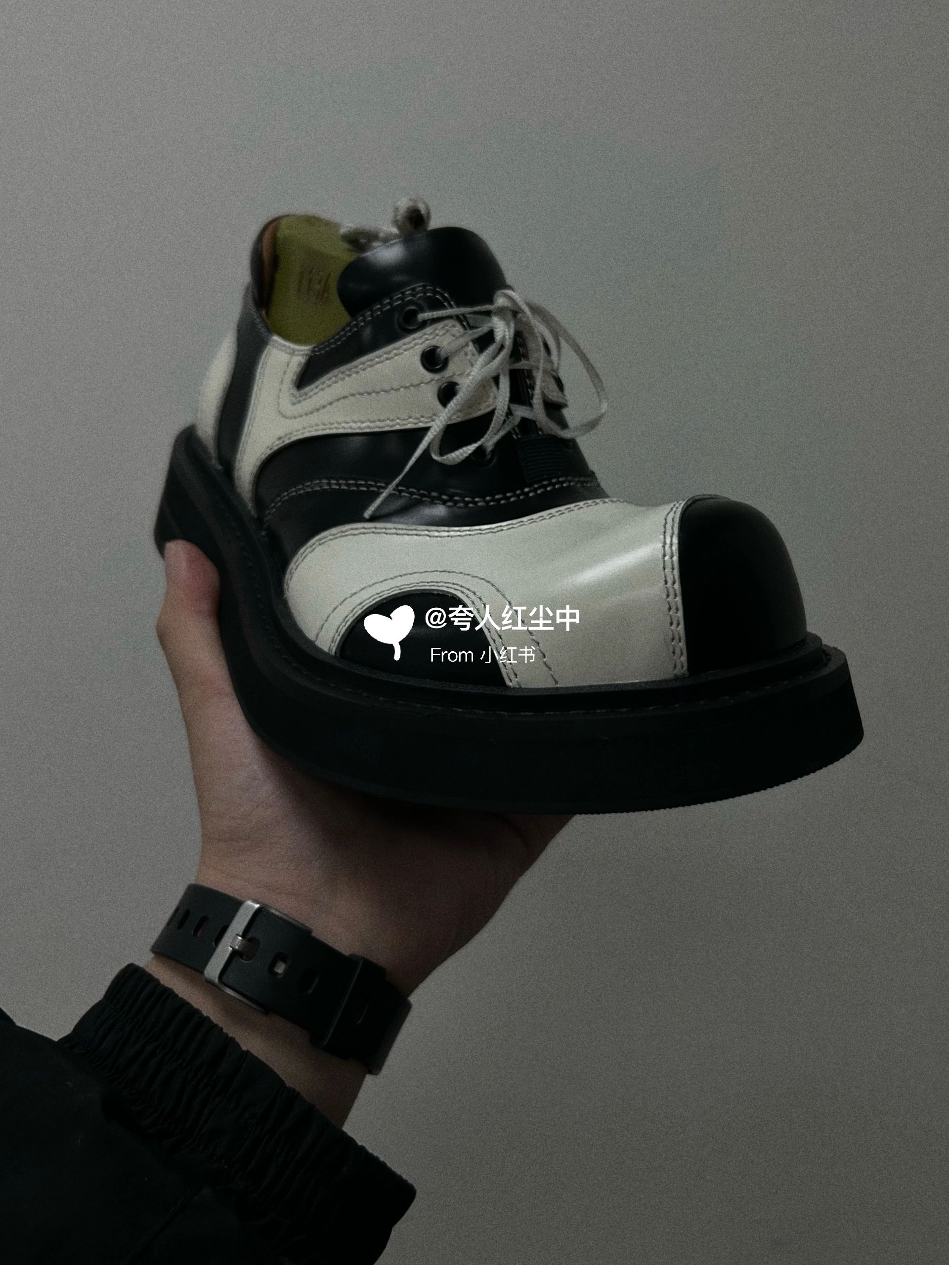 圆头 系带 皮革  - VALI鞋履AI设计主图