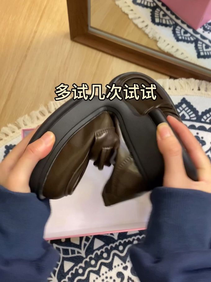 低帮 深口鞋 皮革
