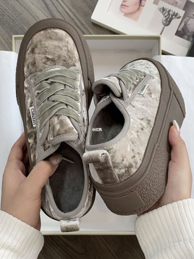 系带 皮革