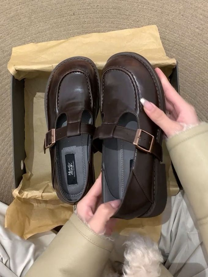 圆头 袢扣 中口鞋 皮革
