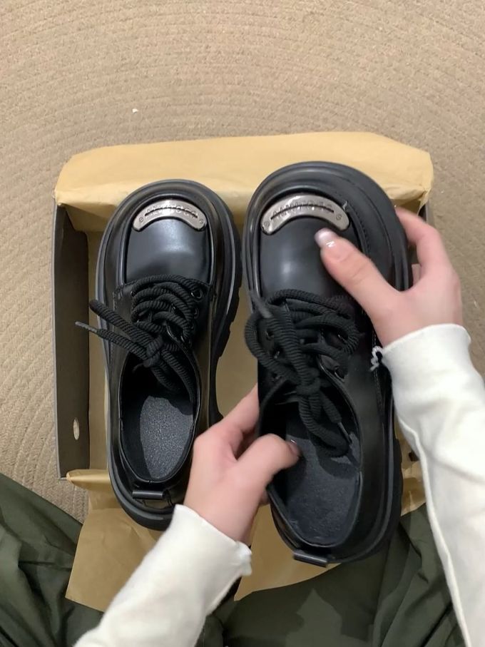 系带 皮革