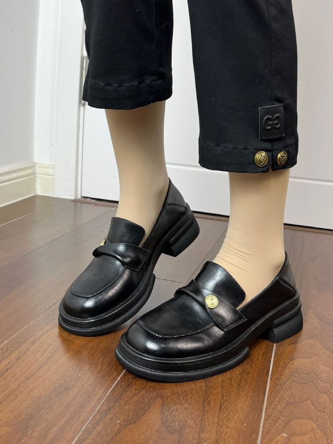 圆头 低帮 一脚蹬 深口鞋 皮革