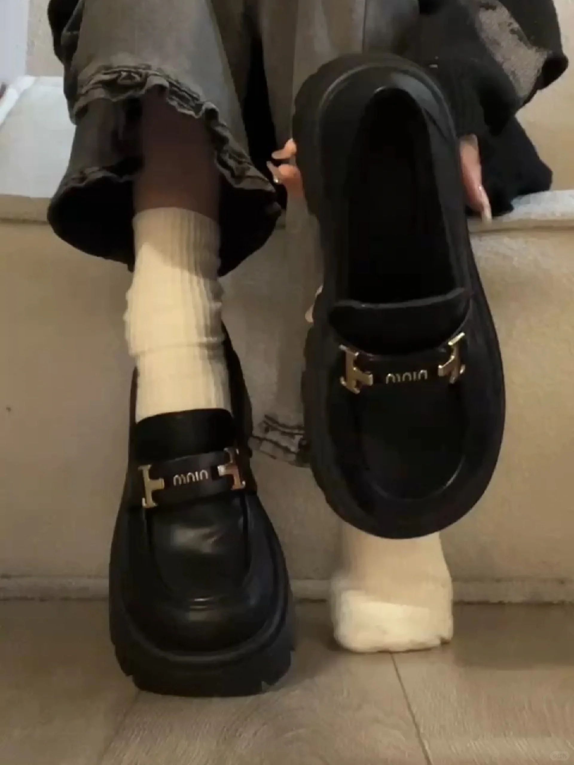 圆头 一脚蹬 深口鞋 皮革  - VALI鞋履AI设计主图