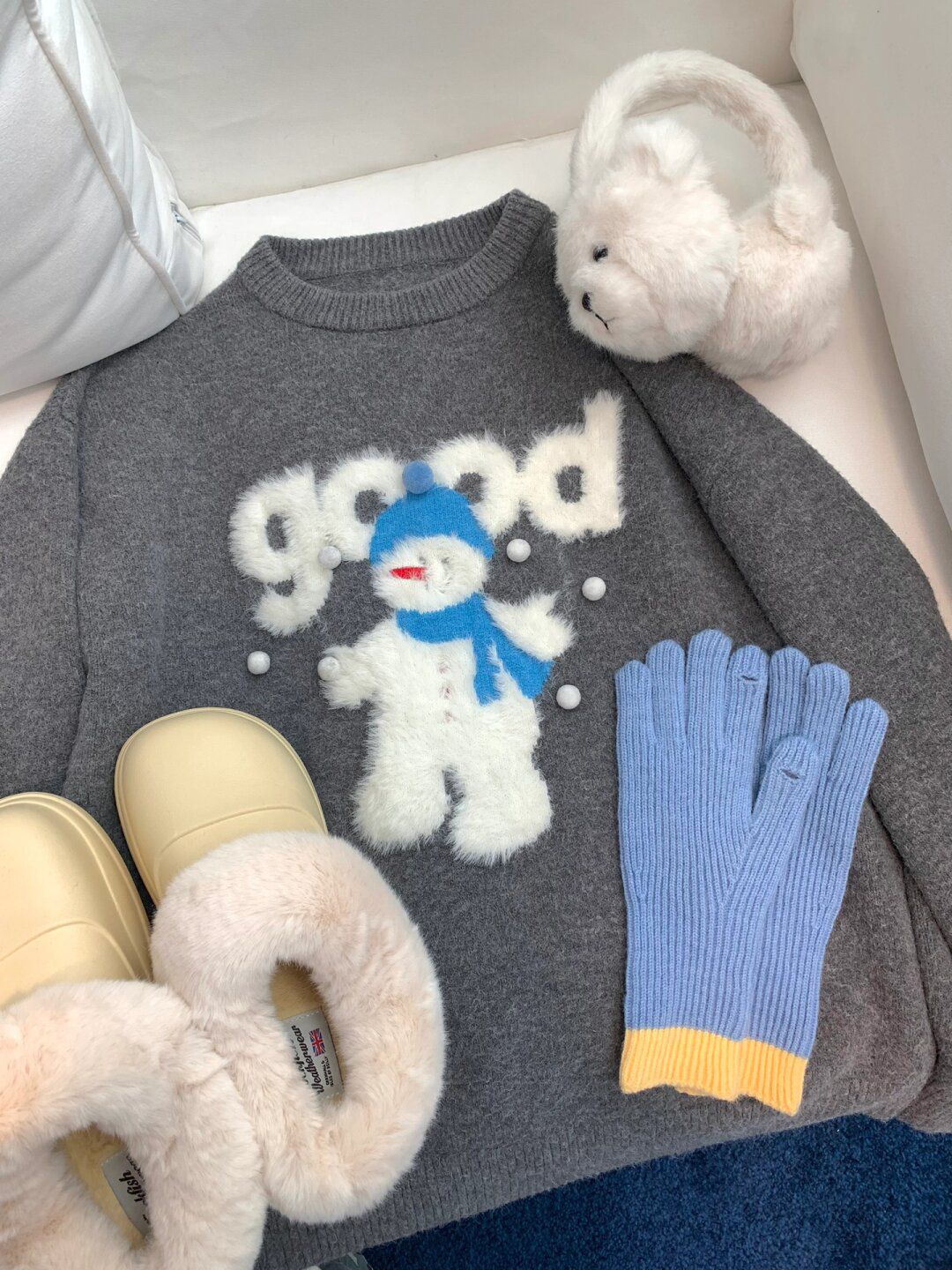 毛纺 圆形领 卡通次元 细针 提花-绞花 沥青色 素净色 暗岩灰  - VALI鞋履AI设计主图