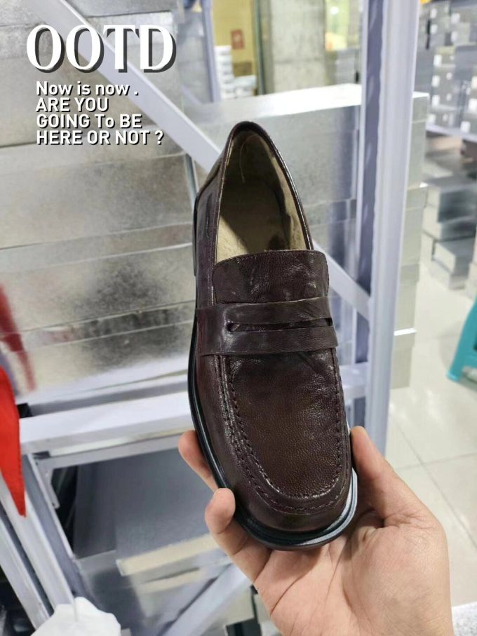 圆头 低帮 一脚蹬 深口鞋 皮革 