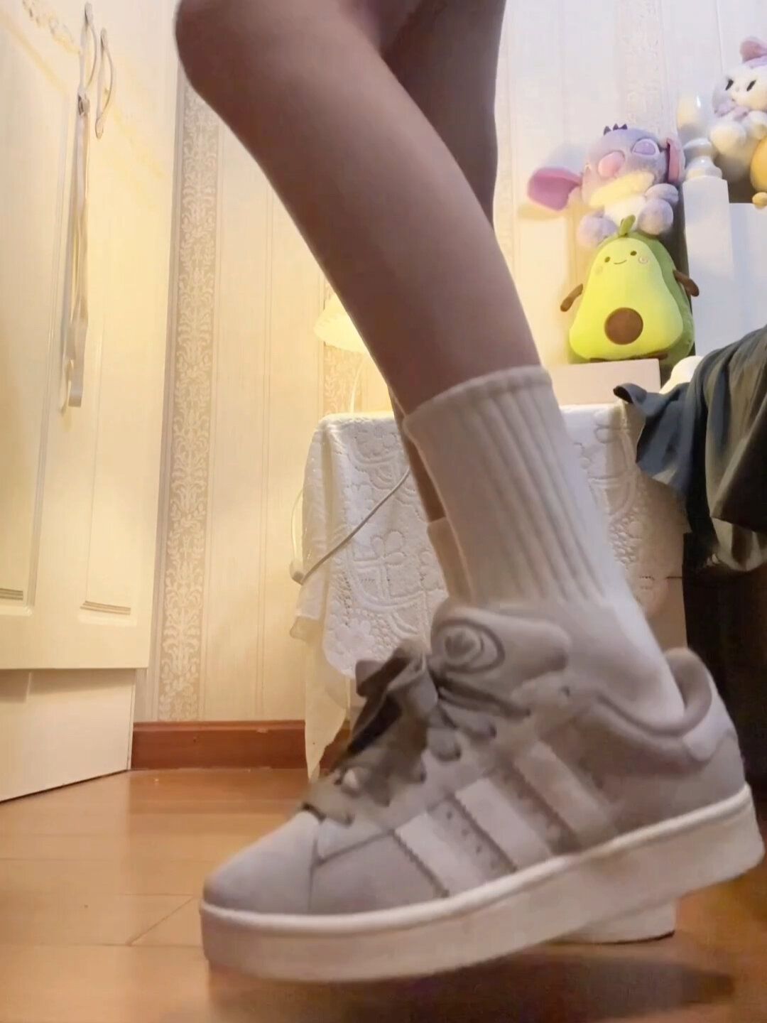 低帮  - VALI鞋履AI设计主图