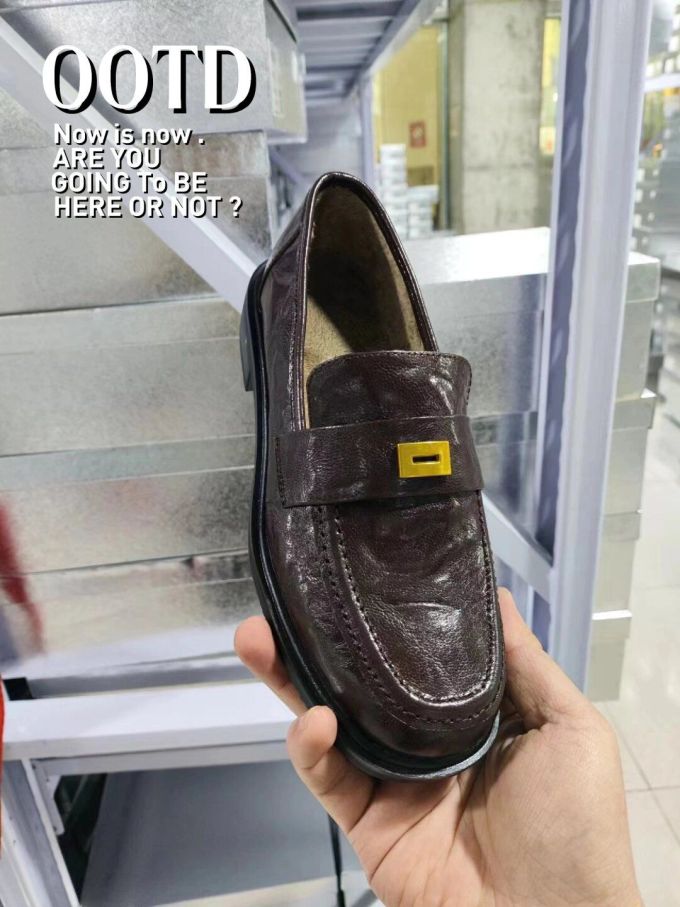 圆头 低帮 一脚蹬 深口鞋 皮革