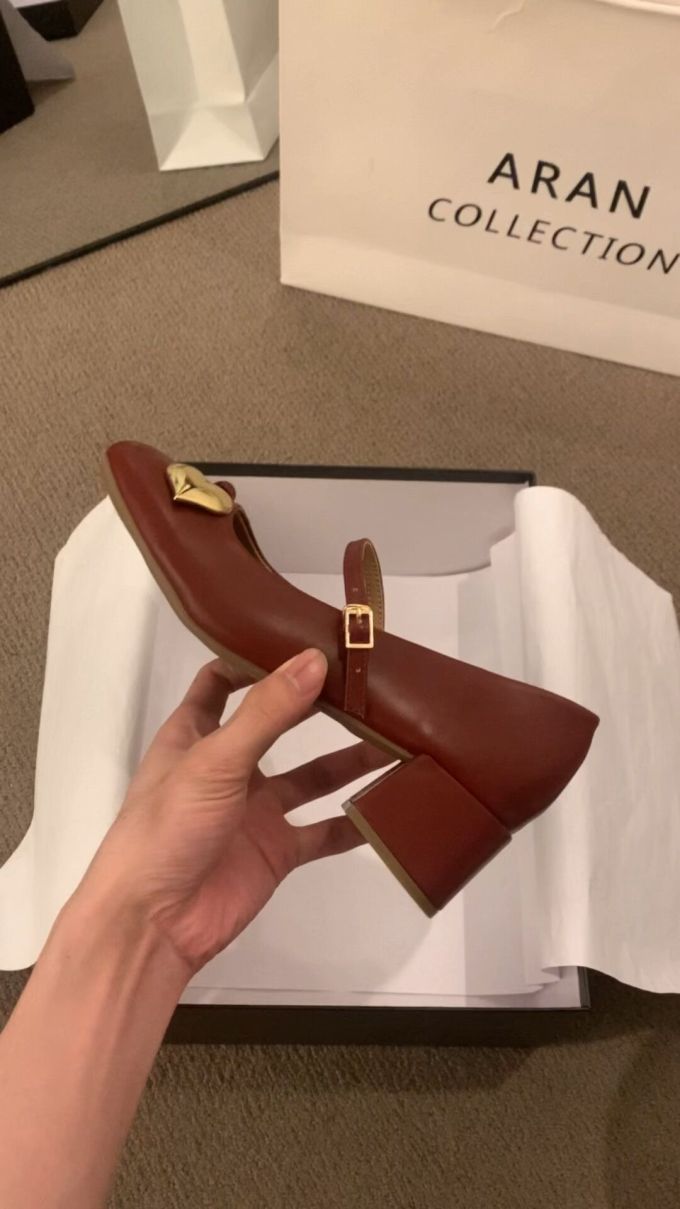 袢扣 中口鞋 皮革
