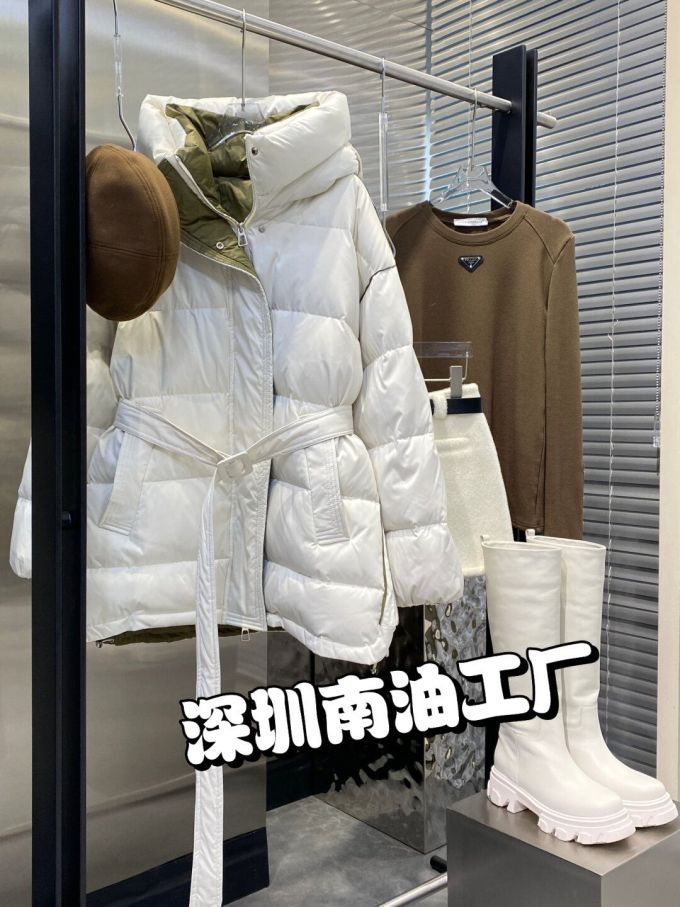防护功能 H型 连帽领 绗缝 蒸汽蓝色 气泡白 月光灰色 蓝黑色 基础拉链