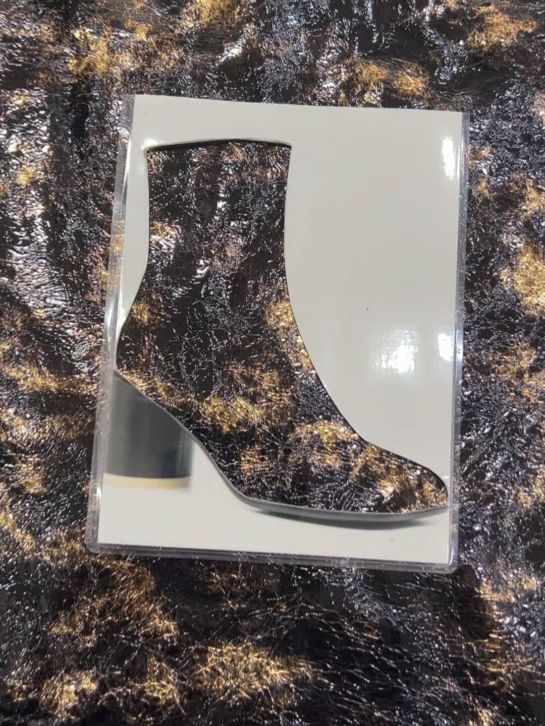 中跟 粗跟 尖头 皮革  - VALI鞋履AI设计主图