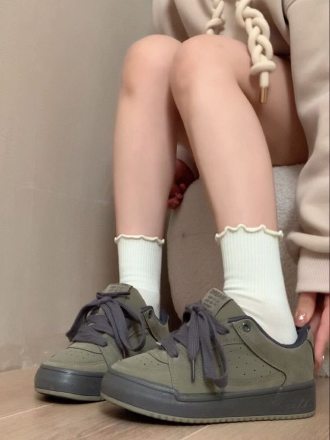 低帮 系带 魔术贴 皮革