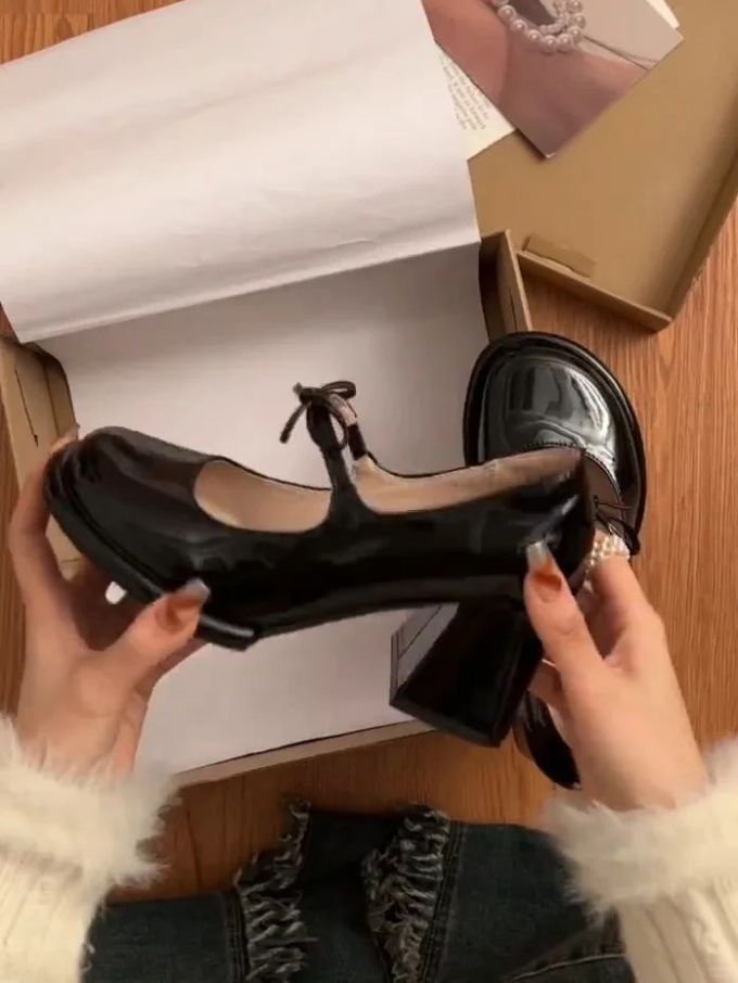 圆头 中口鞋 皮革