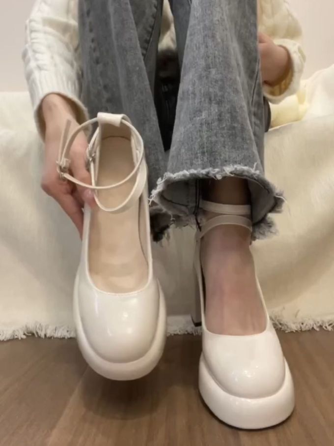圆头 中口鞋 皮革