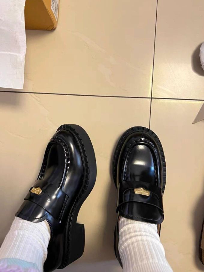 圆头 低帮 深口鞋 皮革