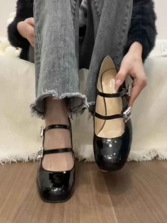 圆头 袢扣 中口鞋 皮革