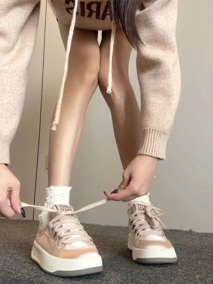 高帮 系带
