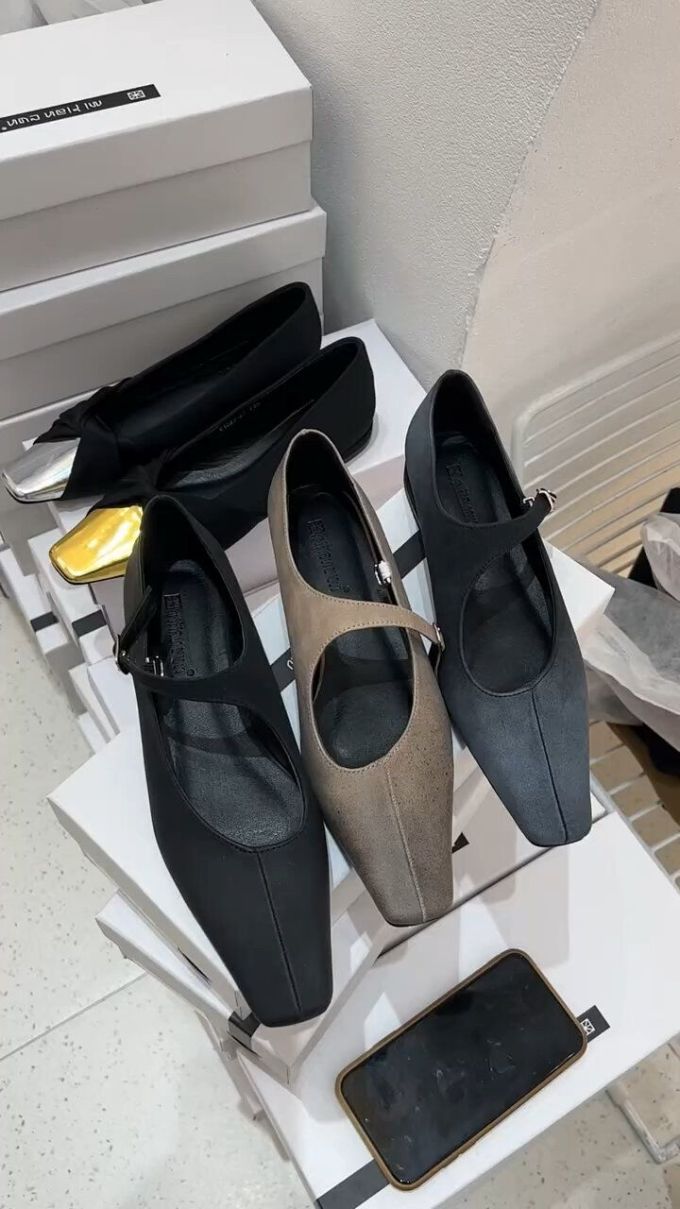 方头 袢扣 中口鞋 皮革