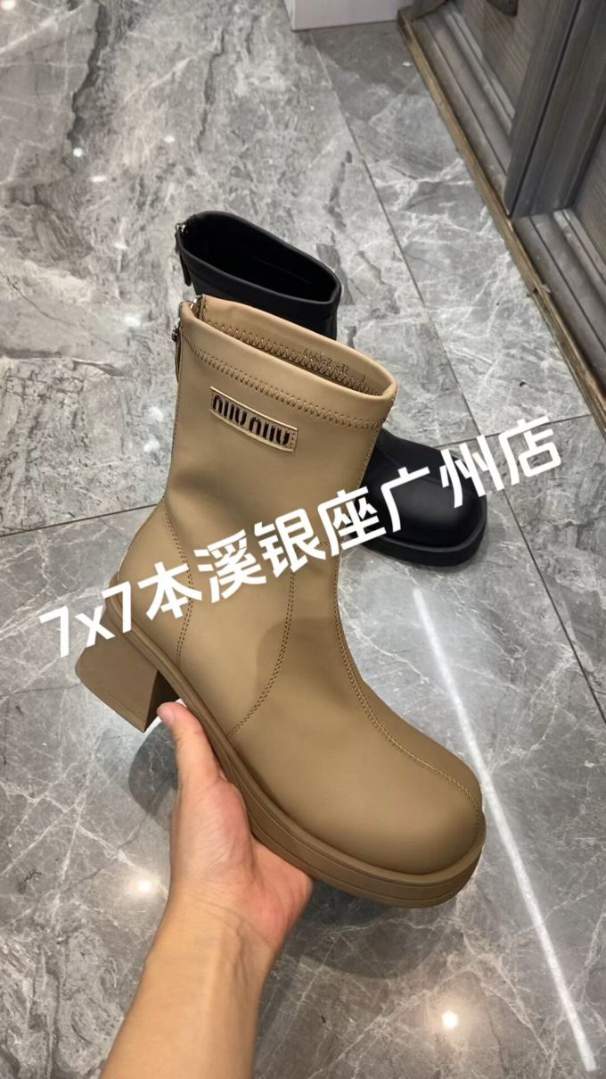 粗跟 圆头 皮革