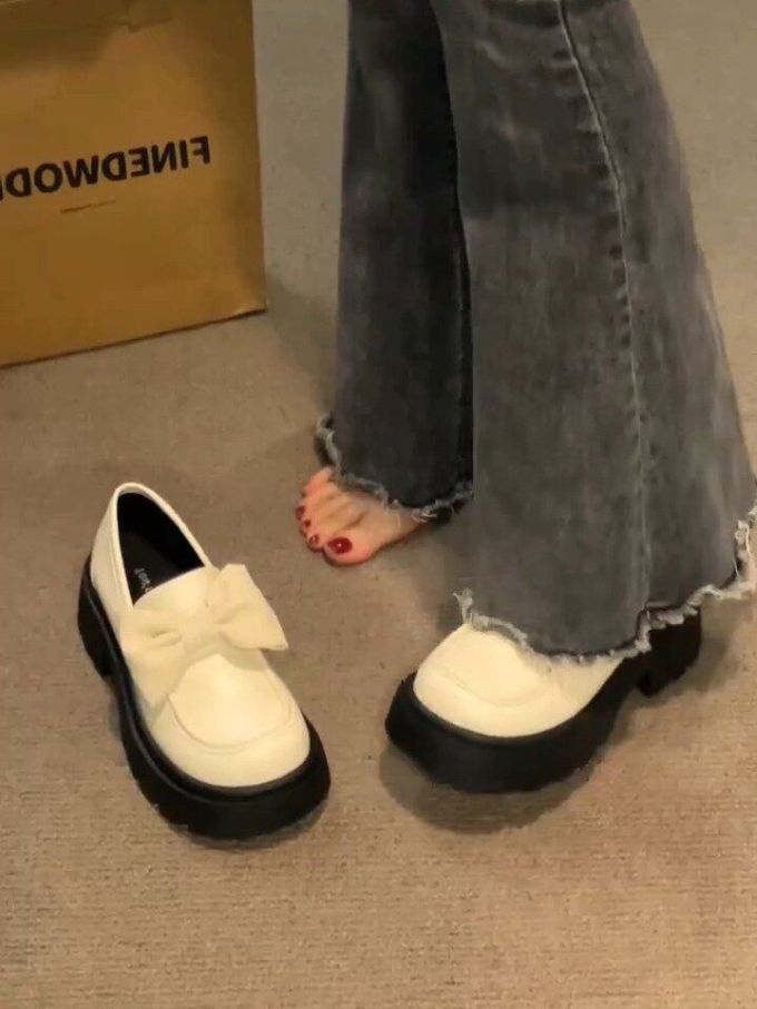 圆头 低帮 一脚蹬 深口鞋 皮革 