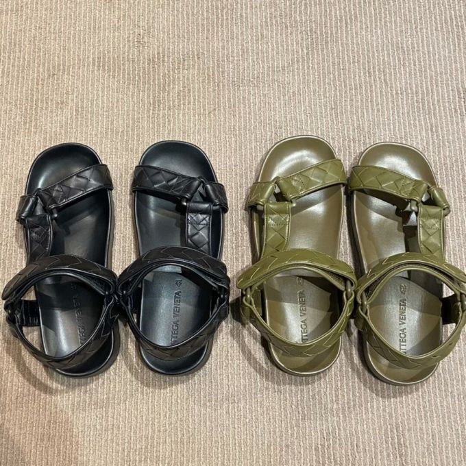 圆头 袢扣 浅口鞋 皮革 
