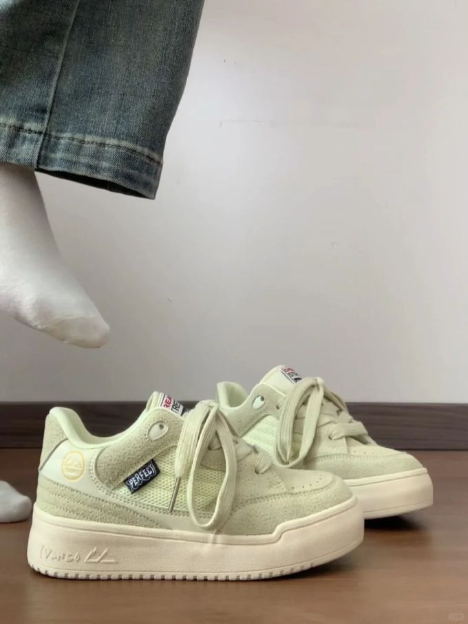 低帮 系带 魔术贴 皮革