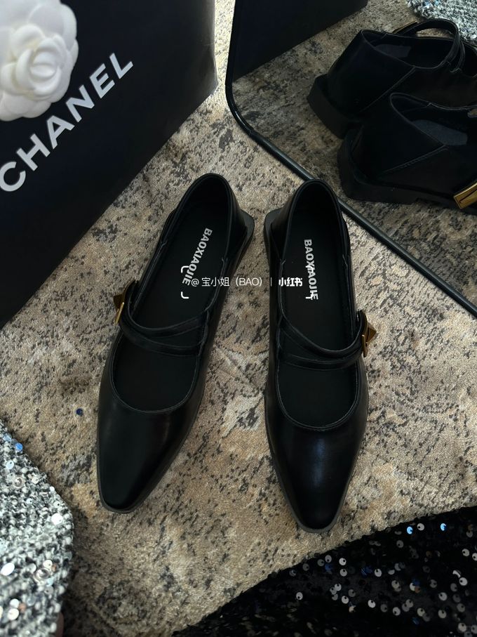 袢扣 中口鞋 皮革