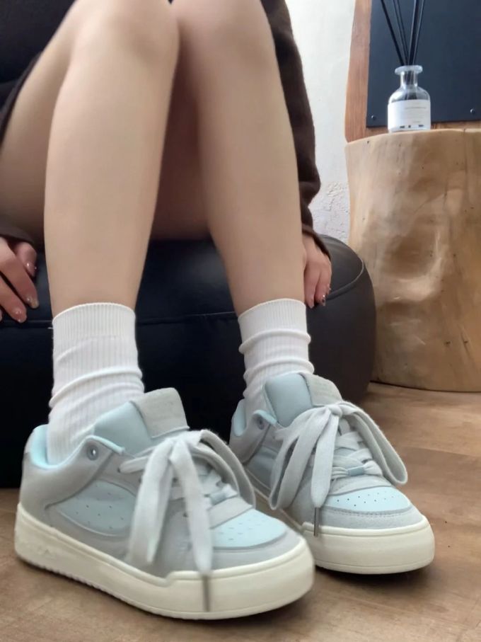 低帮 系带 魔术贴 皮革