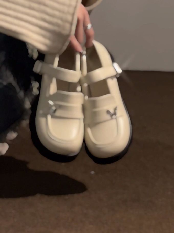 圆头 中口鞋 皮革