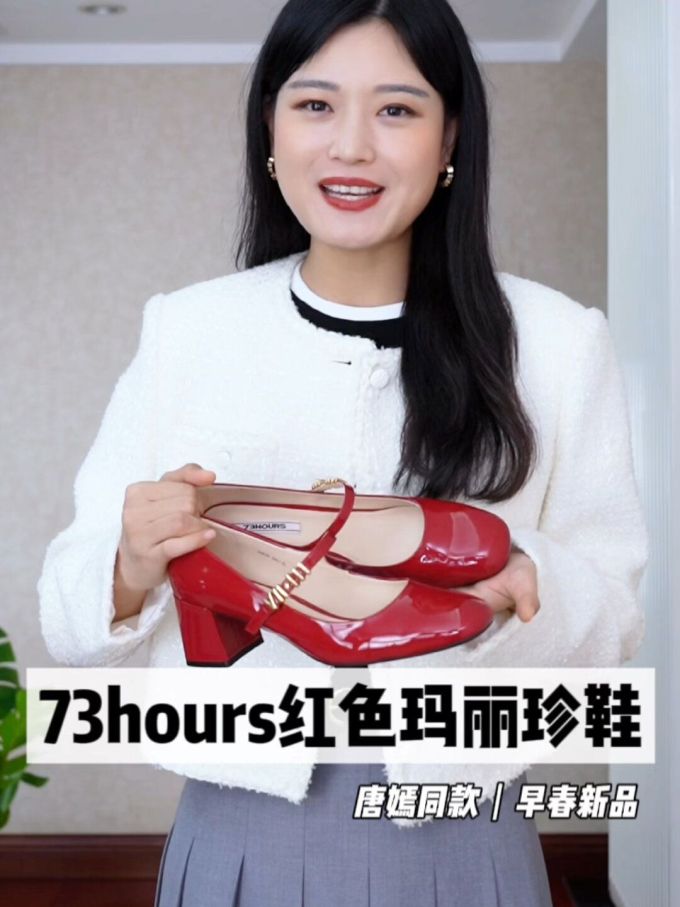 毛纺 圆形领 边缘装饰 淡蓝色 灰丁香色